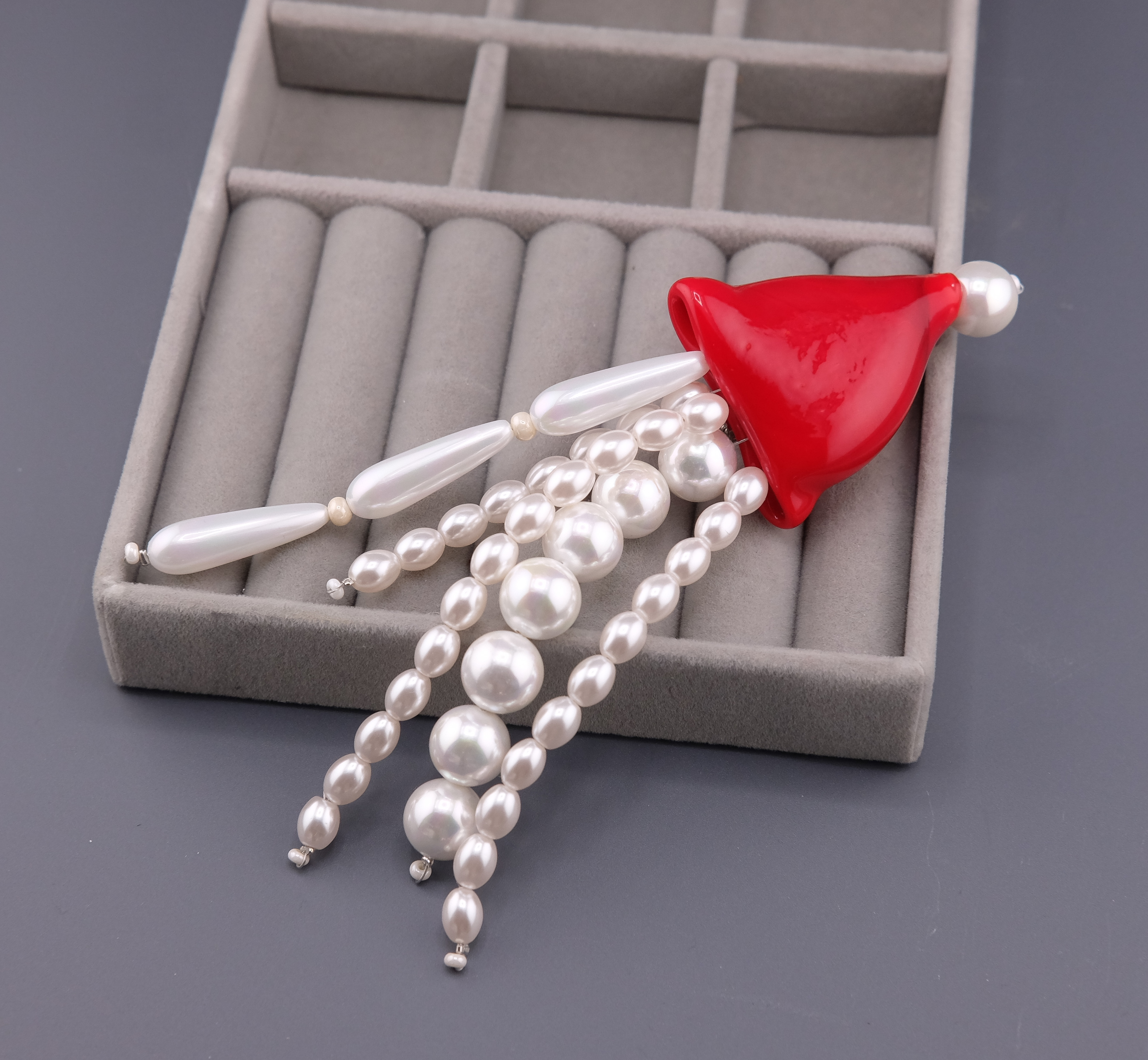 Брошь "Медуза