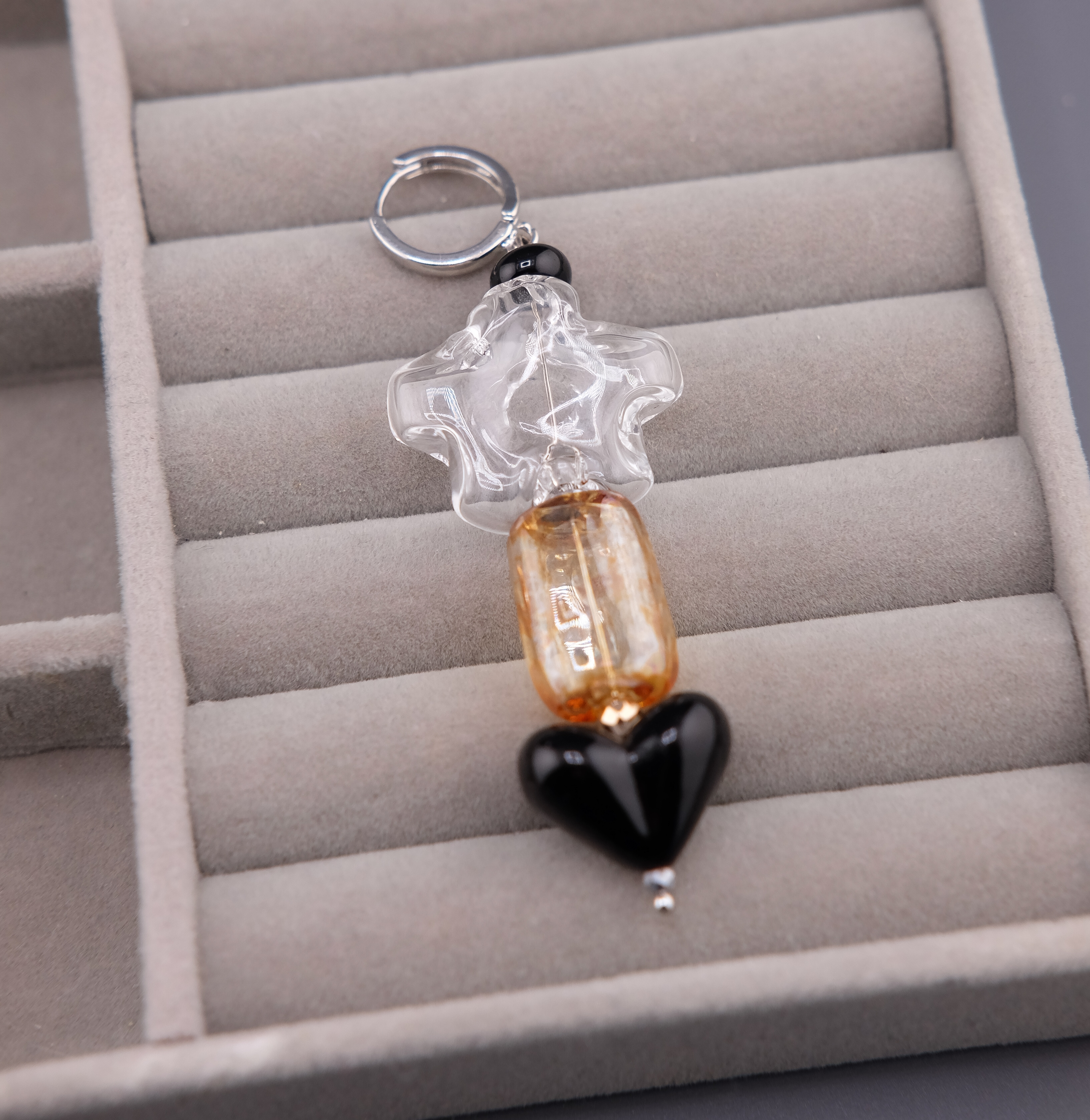 моносерьга Янтарь