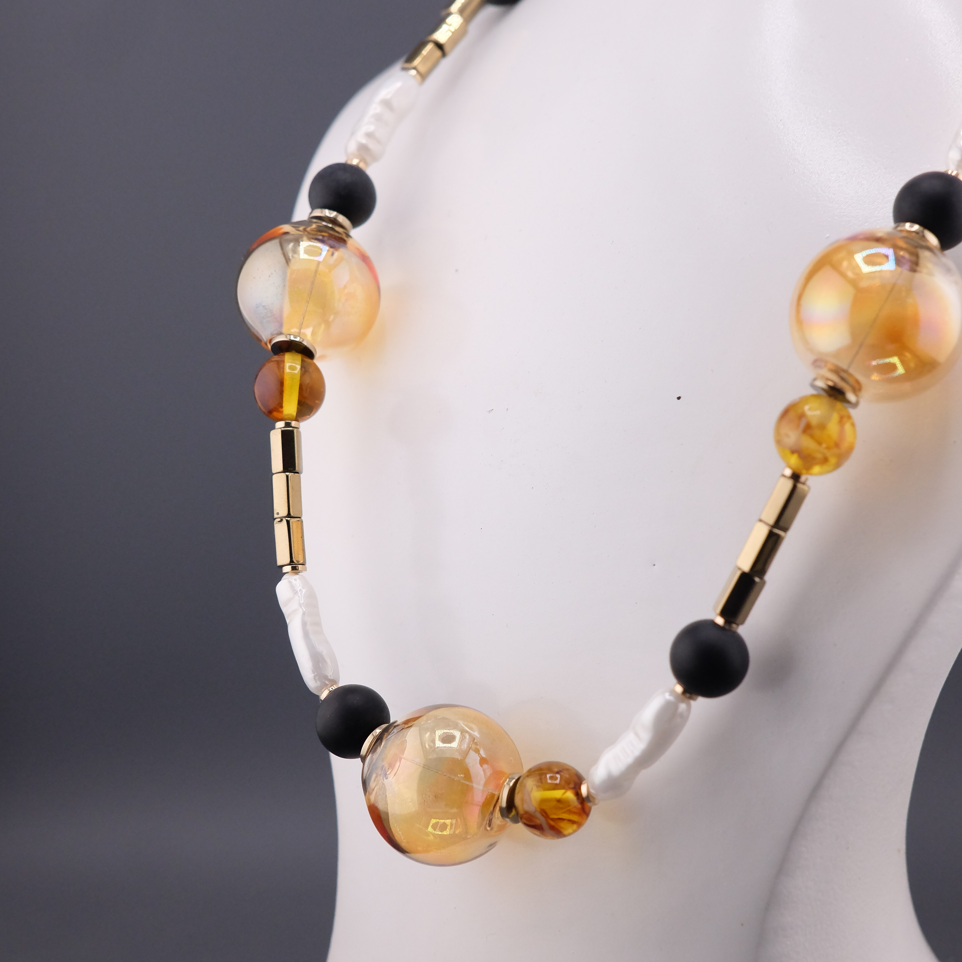 Колье Янтарь Шунгит