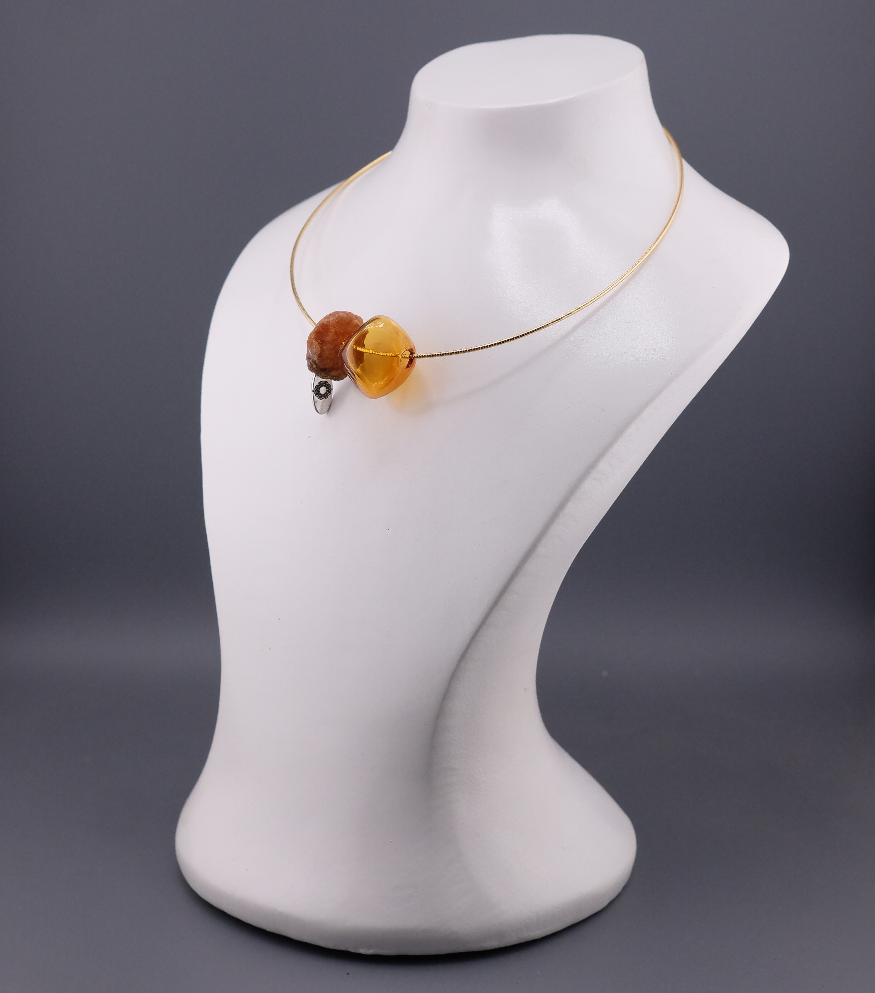 Гривна Янтарь