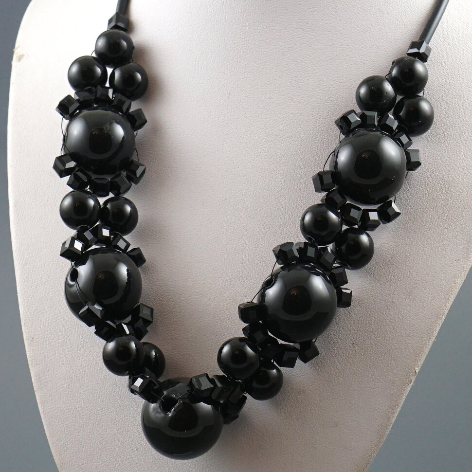 Колье "Choker grozdi black"